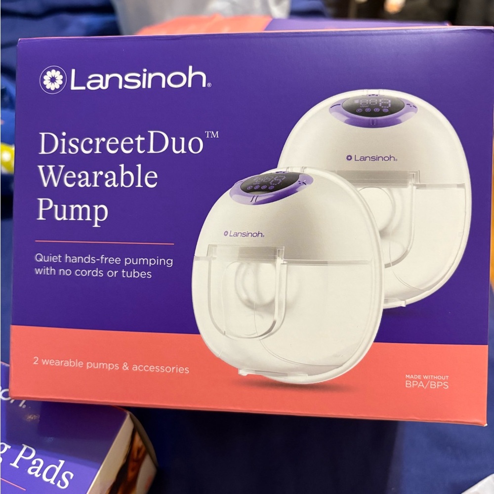 Lansinoh DiscreetDuo Wearable Pump in White and Purple